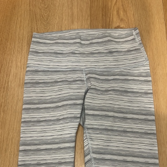 Lululemon High Times leggings sz 8 - Picture 2 of 3